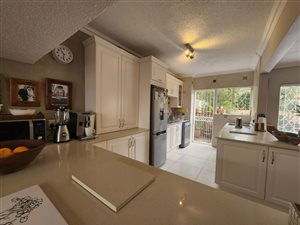 3 Bed Townhouse in Kloofendal