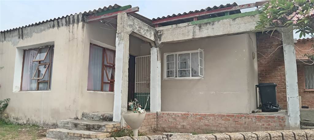 3 Bed House in Bethelsdorp photo number 12