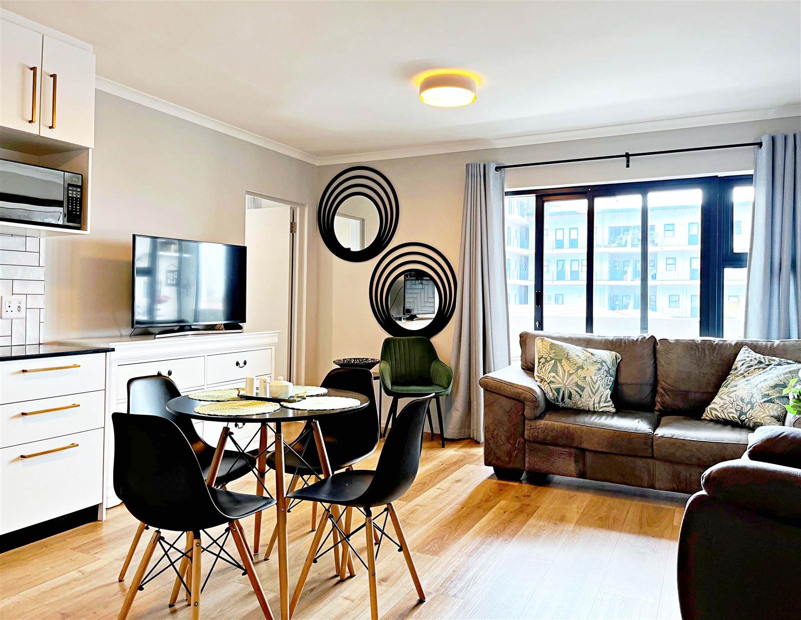 2 Bed Apartment for sale in Tableview T4790705 Private Property