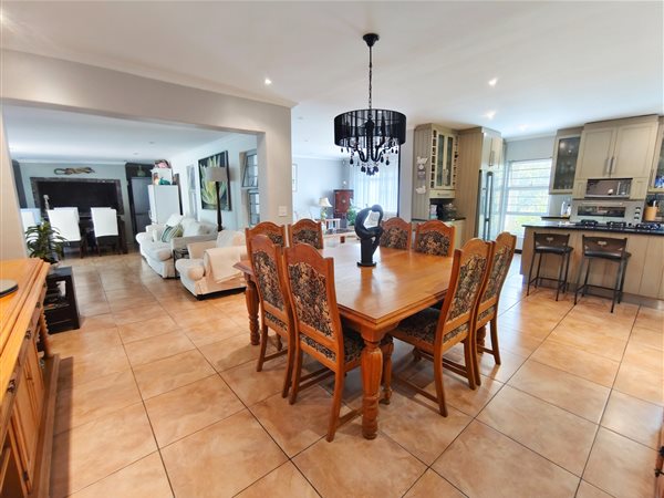 4 Bedroom House 4 Bedroom House