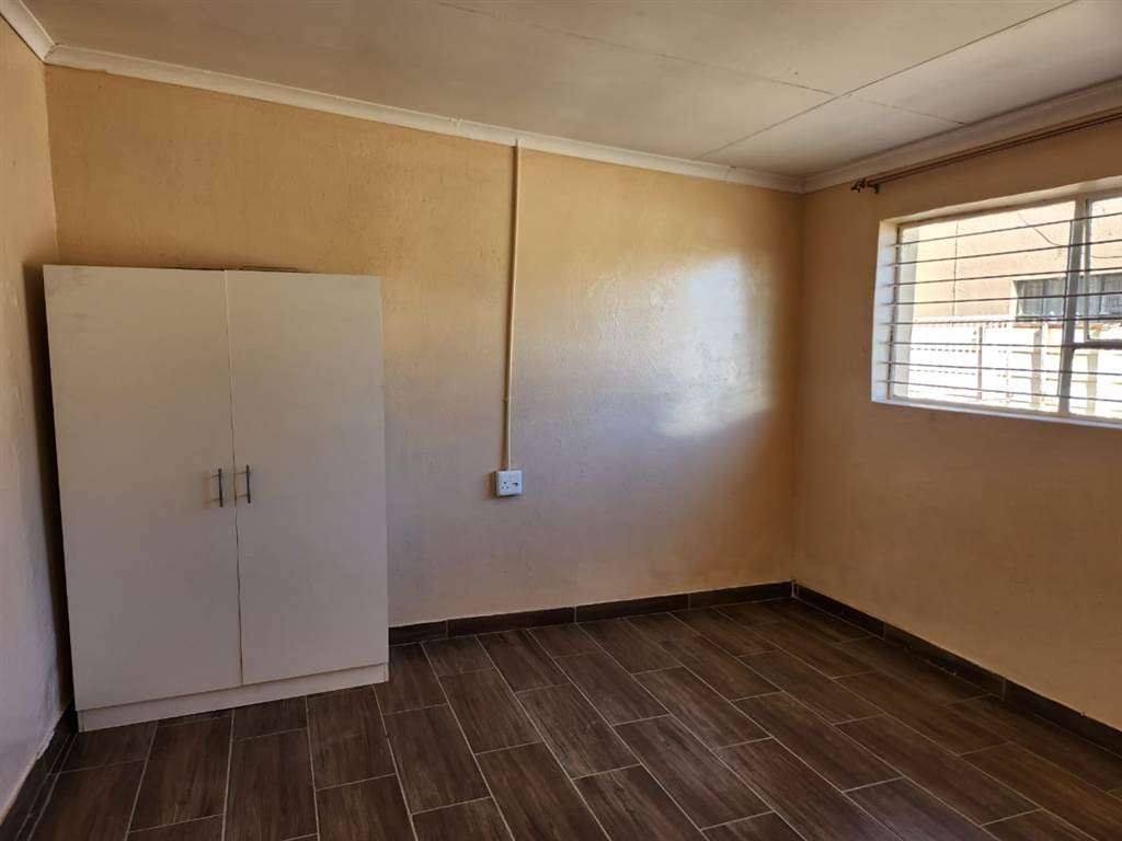 8 Bed House for sale in Mafikeng T4179416 Private Property