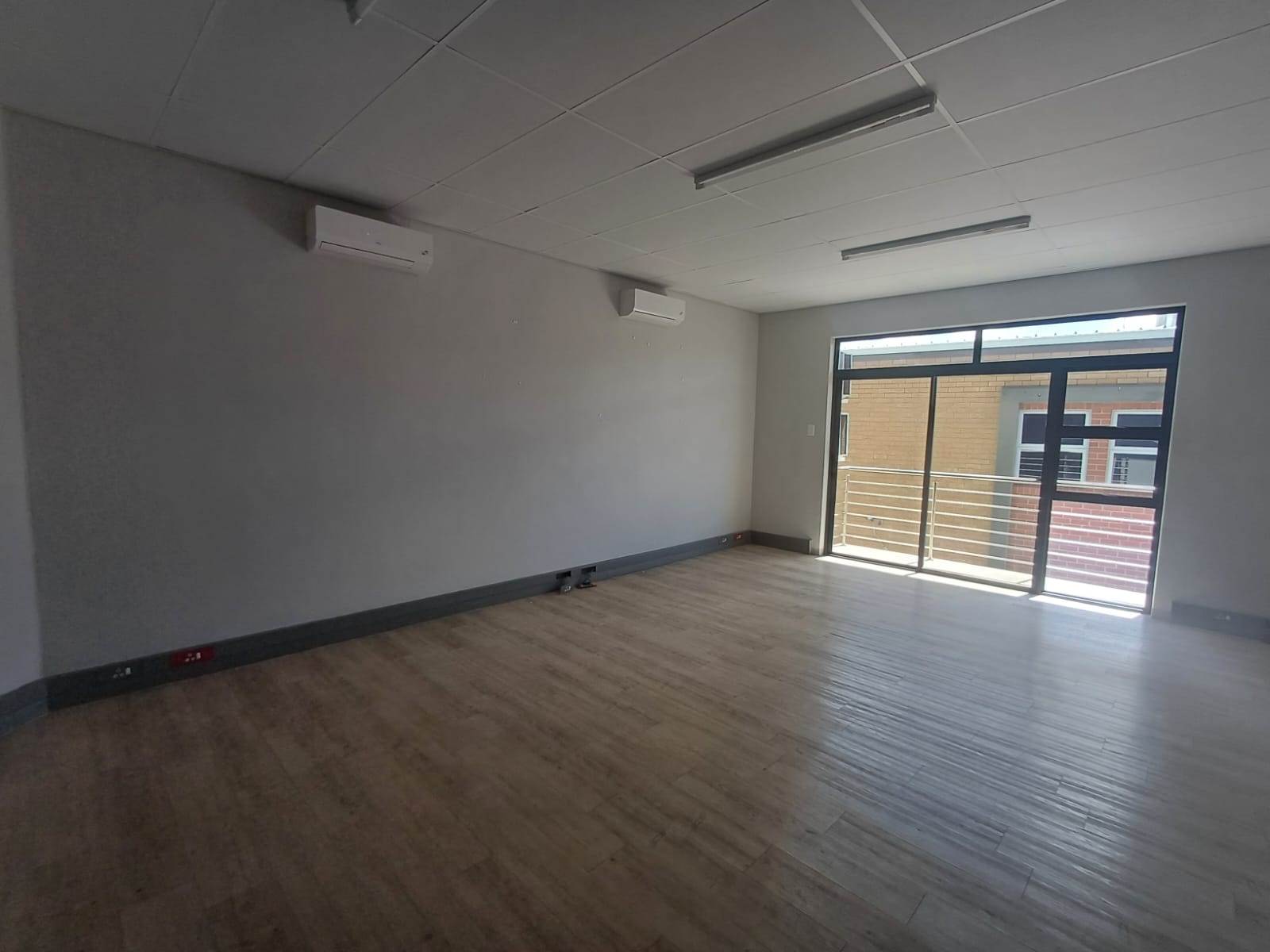 78  m² Office Space in Bendor photo number 4