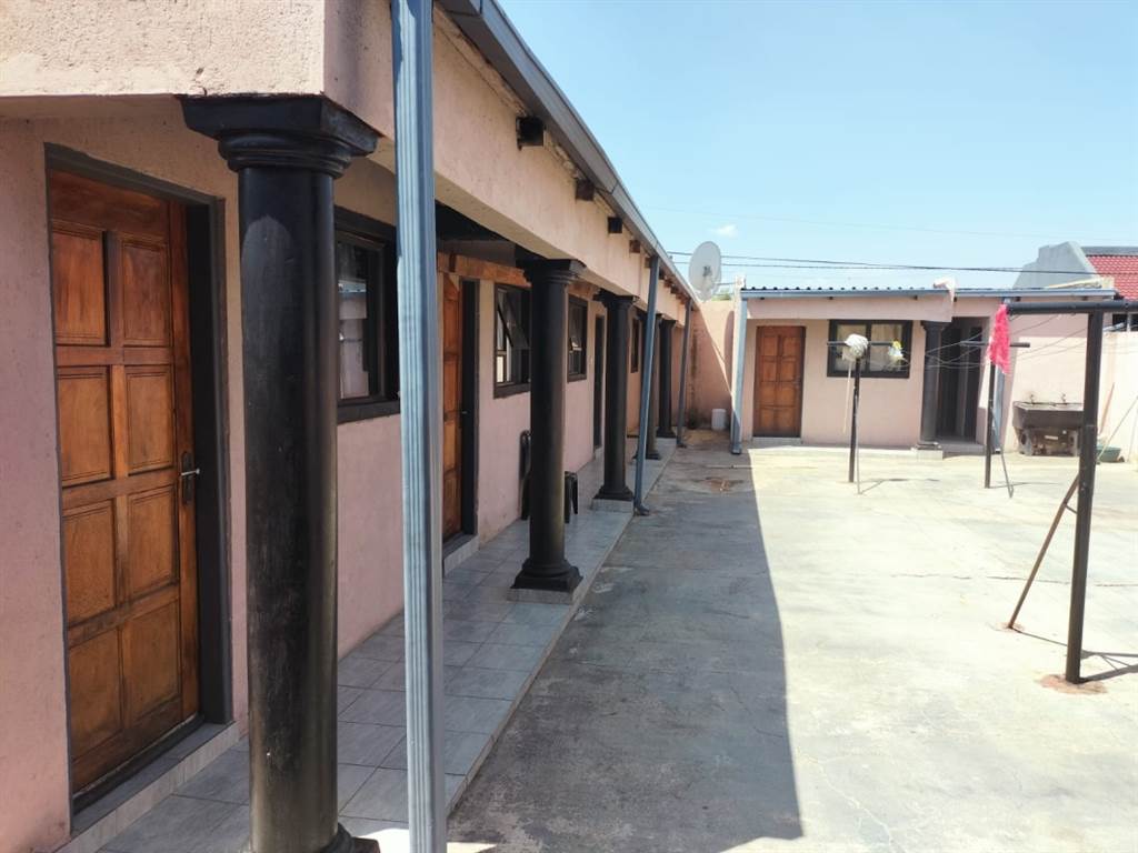 15 Bed House in Soshanguve photo number 26
