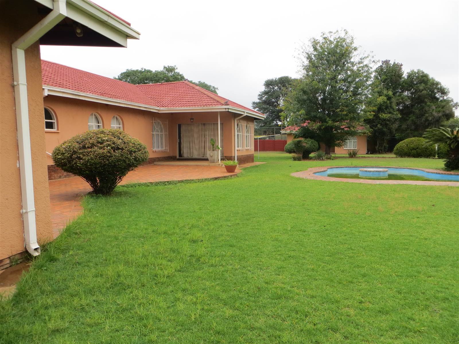 4 Bed House in Carletonville photo number 13