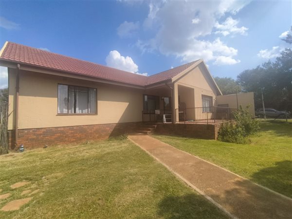 3 Bedroom House 3 Bedroom House