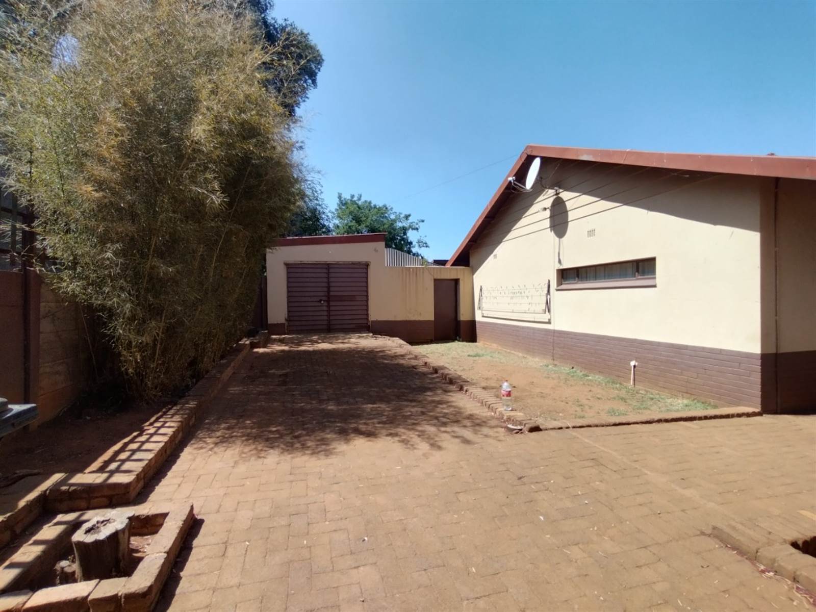 5 Bed House in Rensburg photo number 21