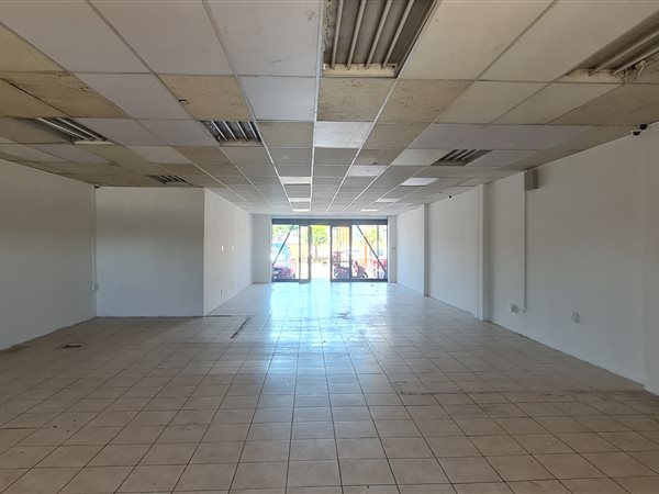 120  m² Retail Space