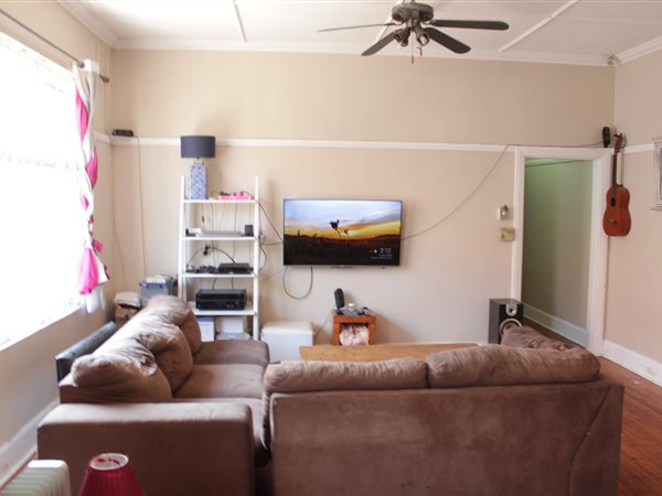 2 Bedroom House 2 Bedroom House
