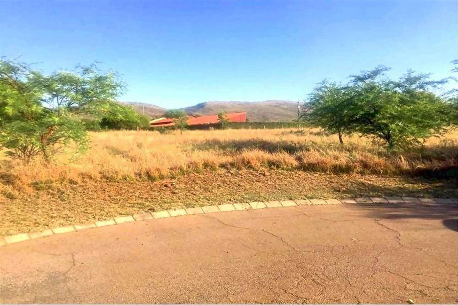 1761 m² Land available in Hartbeespoort Dam photo number 1