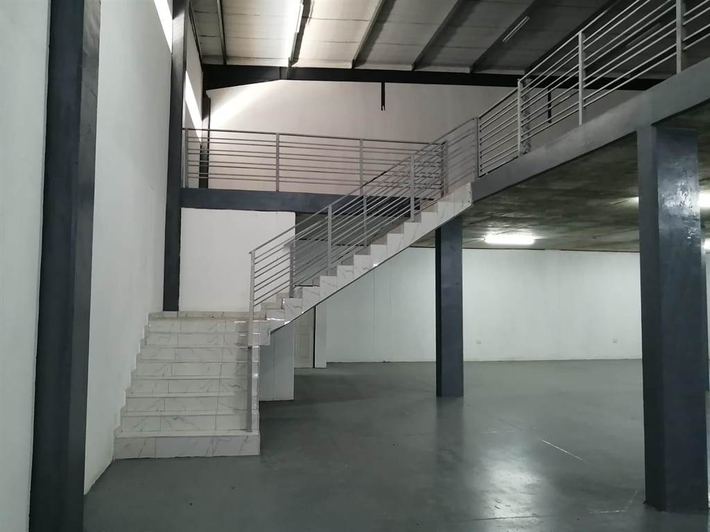 950  m² Industrial space in Ormonde photo number 10