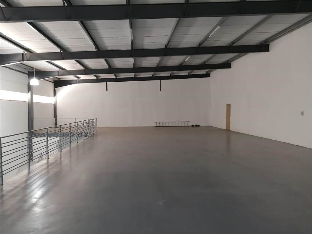 950  m² Industrial space in Ormonde photo number 16