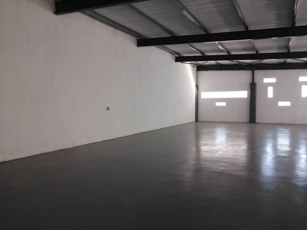 950  m² Industrial space in Ormonde photo number 15