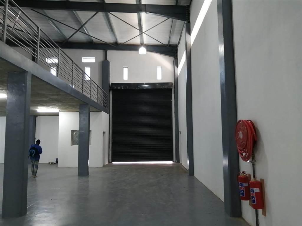950  m² Industrial space in Ormonde photo number 5