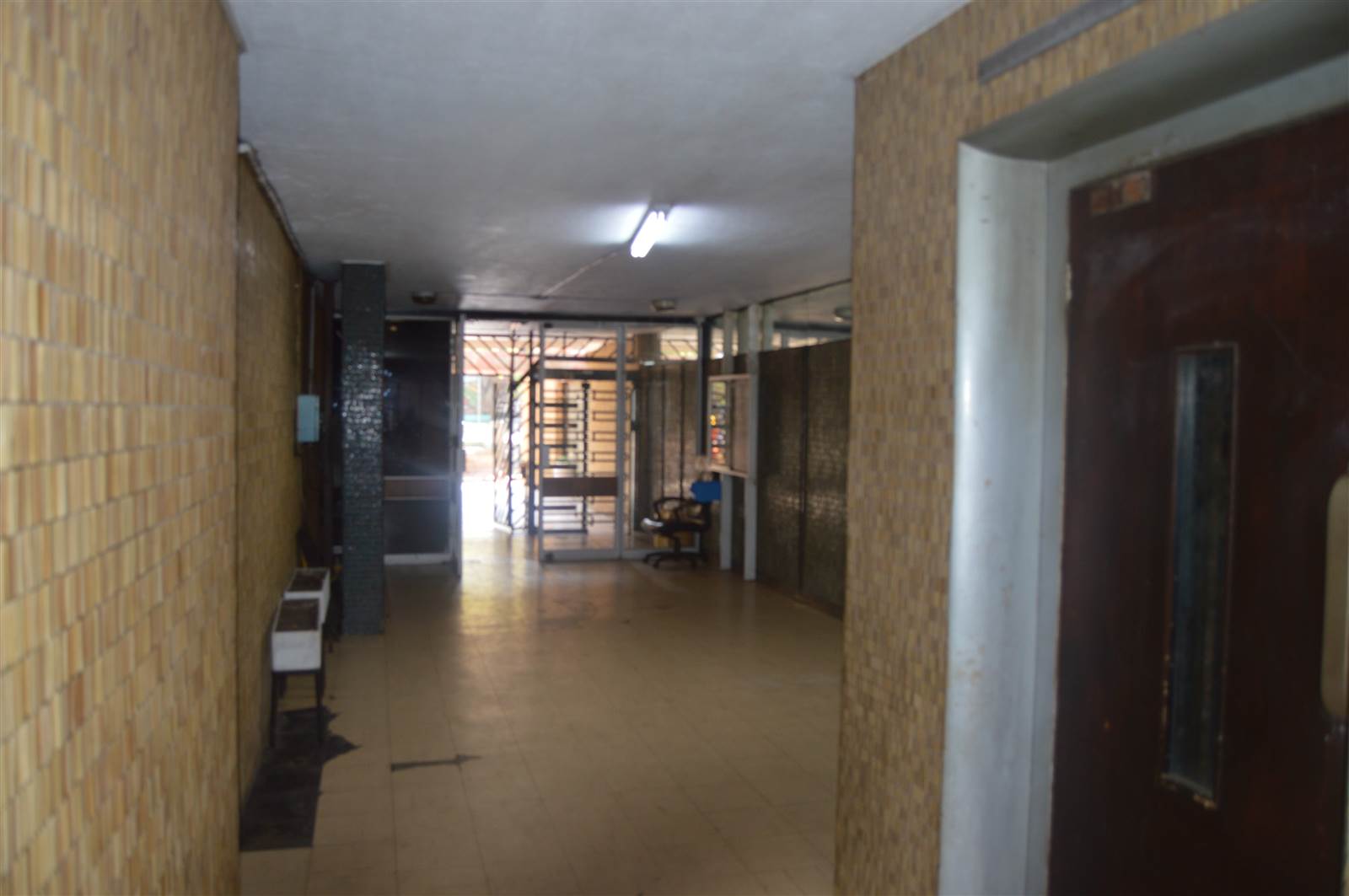 3 Bed Apartment in Hillbrow photo number 18