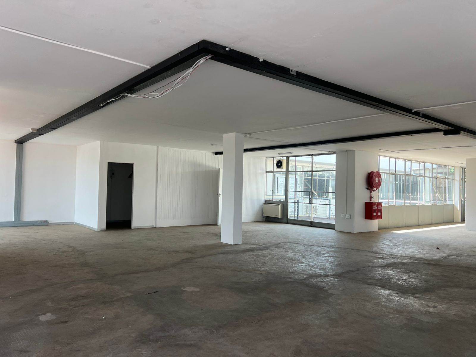 285  m² Commercial space in Parktown North photo number 3