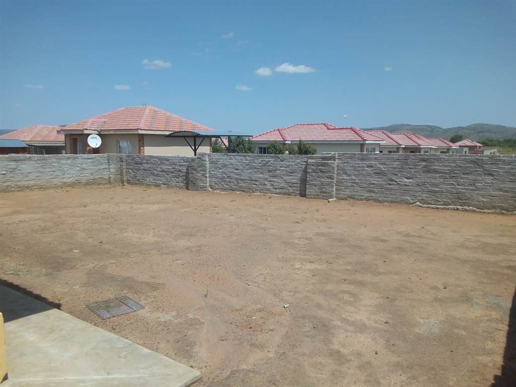 3 Bed House in Tlhabane photo number 15
