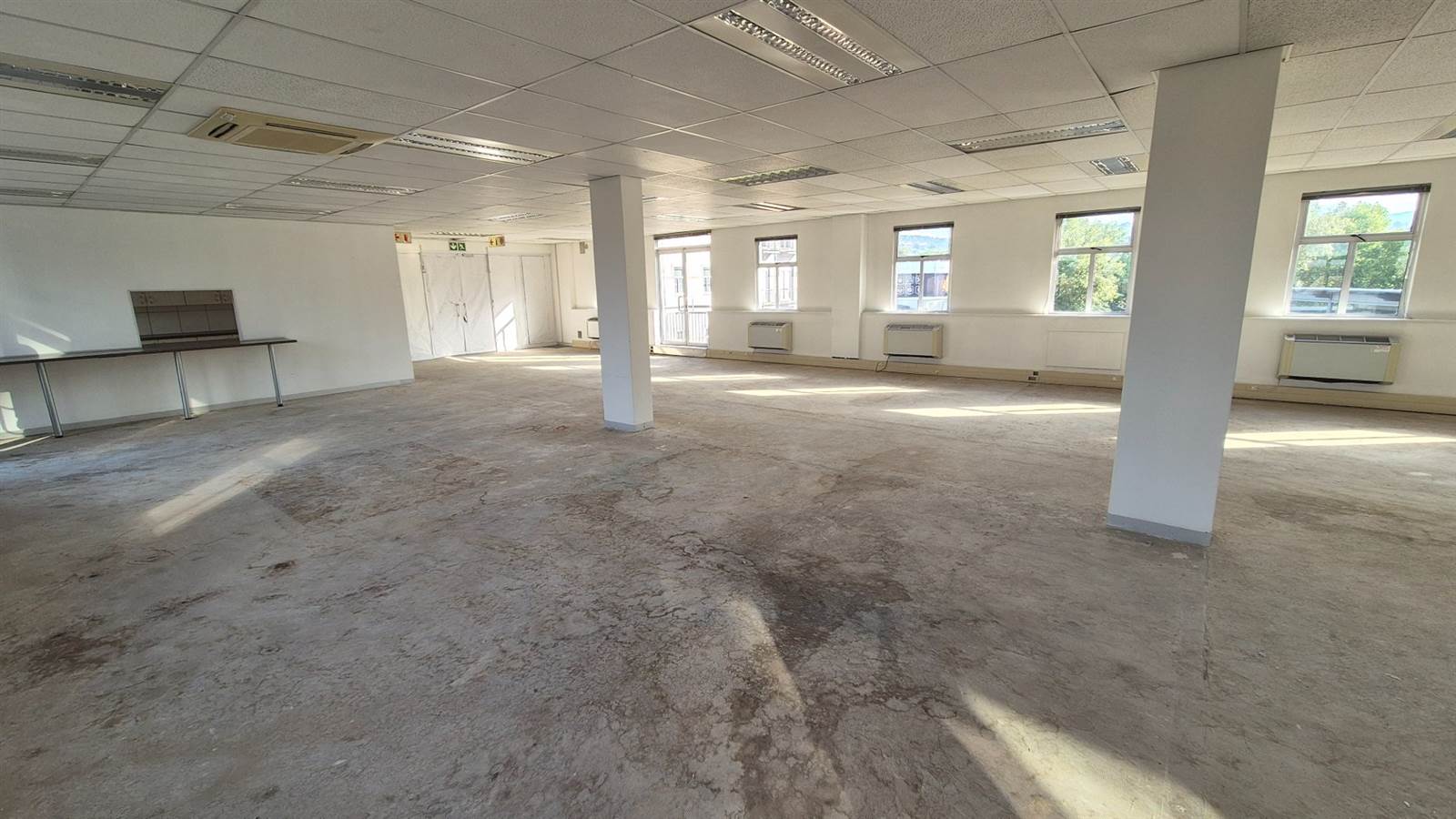 363  m² Office Space in Menlyn photo number 15