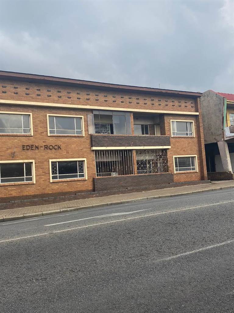 993  m² Commercial space in Brakpan North photo number 1