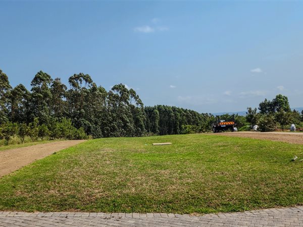 1 055 m² Land