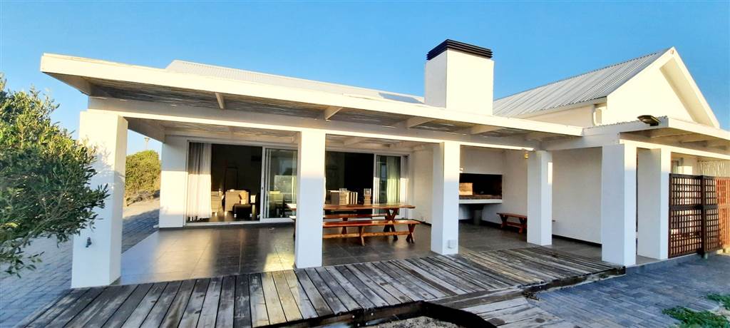 4 Bed House in St Helena Bay photo number 1