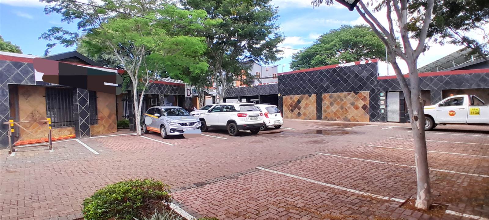 70  m² Commercial space in Rustenburg Central photo number 8