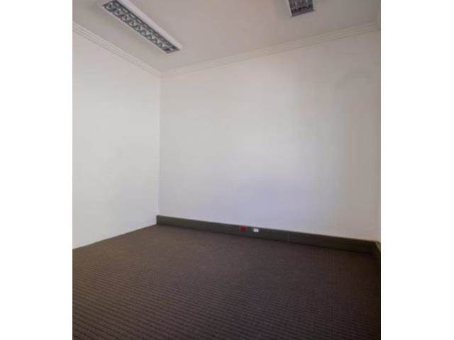 500  m² Office Space in Musgrave photo number 12