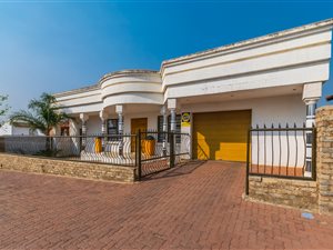 3 Bed House in Dobsonville