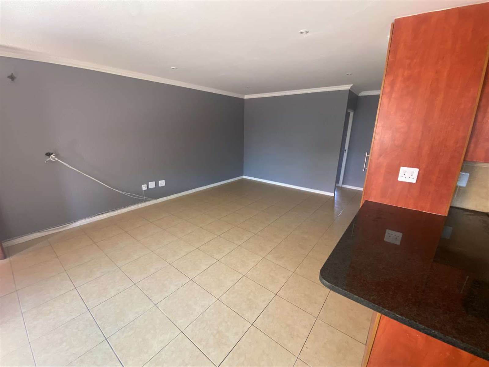 2 Bed Apartment in New Redruth photo number 7