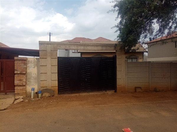 2 Bed House in Germiston South