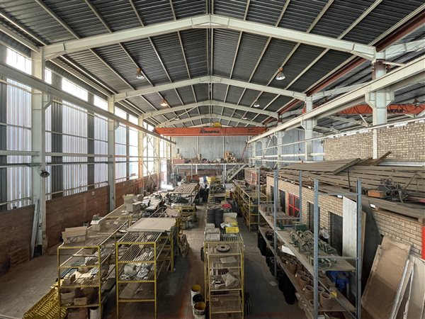 2152  m² Industrial space