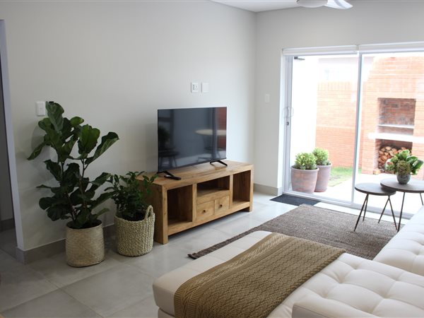 2 Bedroom Townhouse 2 Bedroom Townhouse