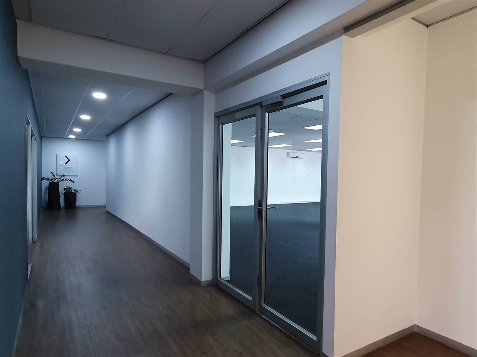 193  m² Commercial space in Bryanston photo number 3