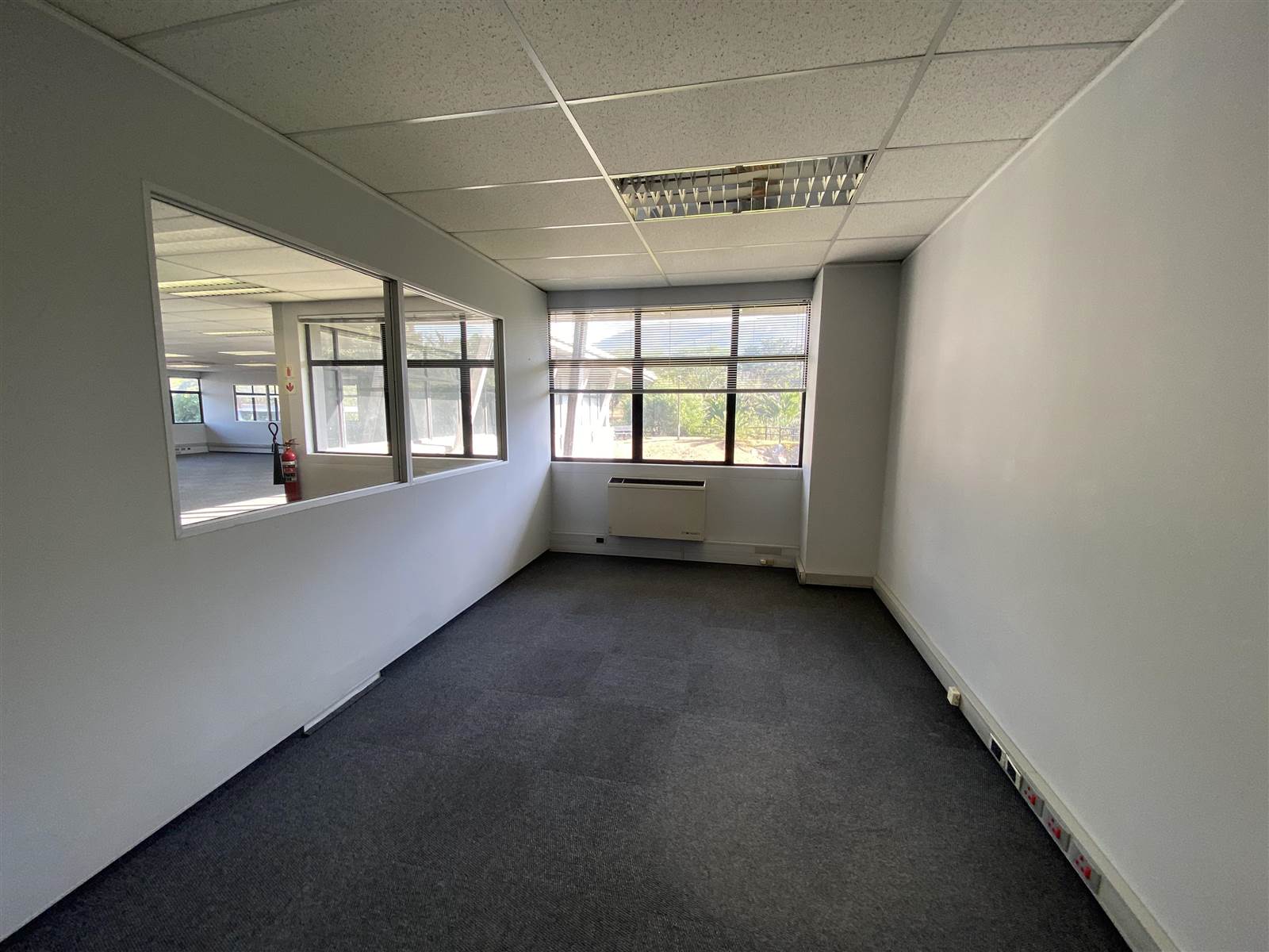 470  m² Commercial space in Parow North photo number 13