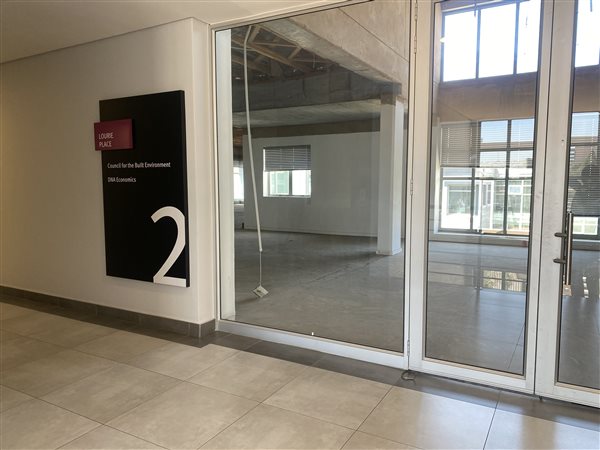 432  m² Commercial space