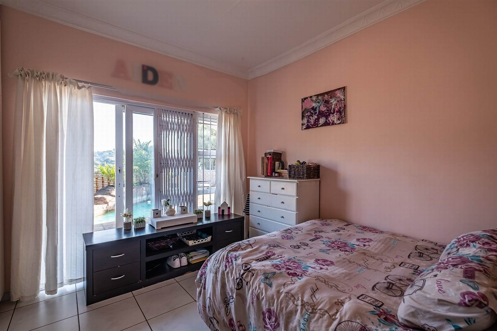 3 Bed Townhouse in Amanzimtoti photo number 25