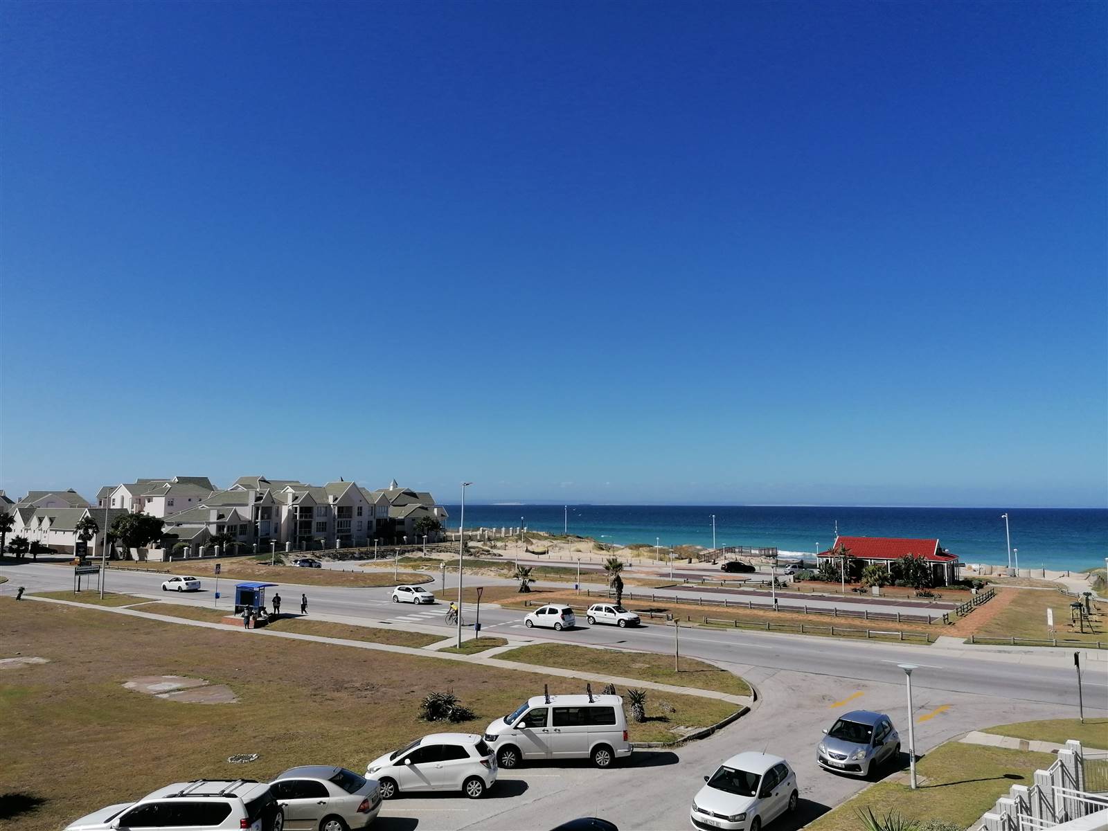 2 Bed Apartment in Summerstrand photo number 3
