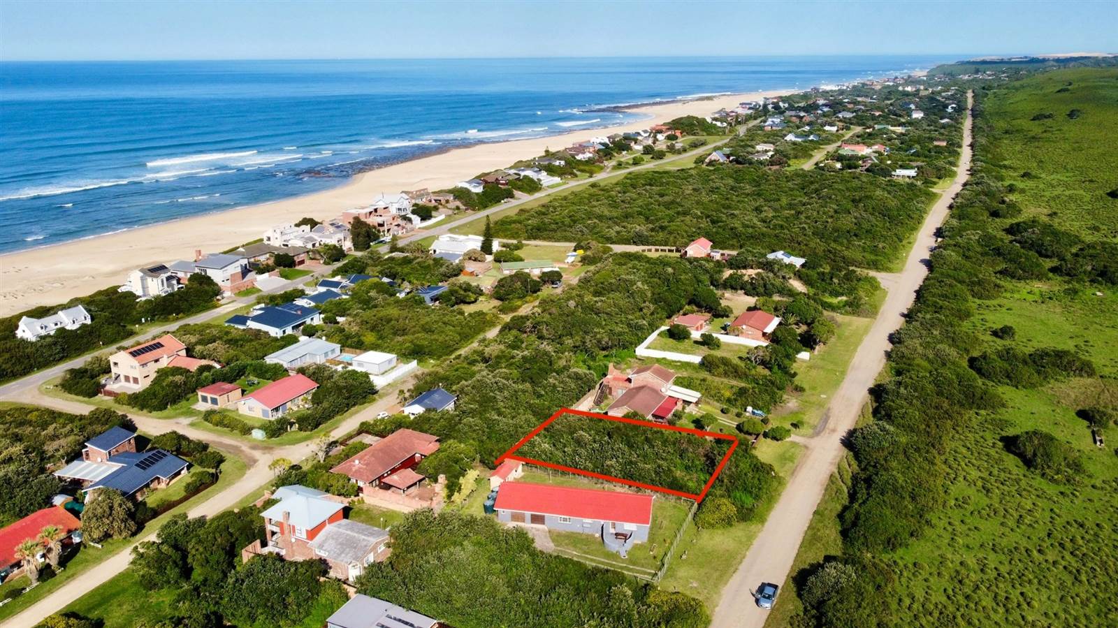 833 m² Land available in Cannon Rocks photo number 6