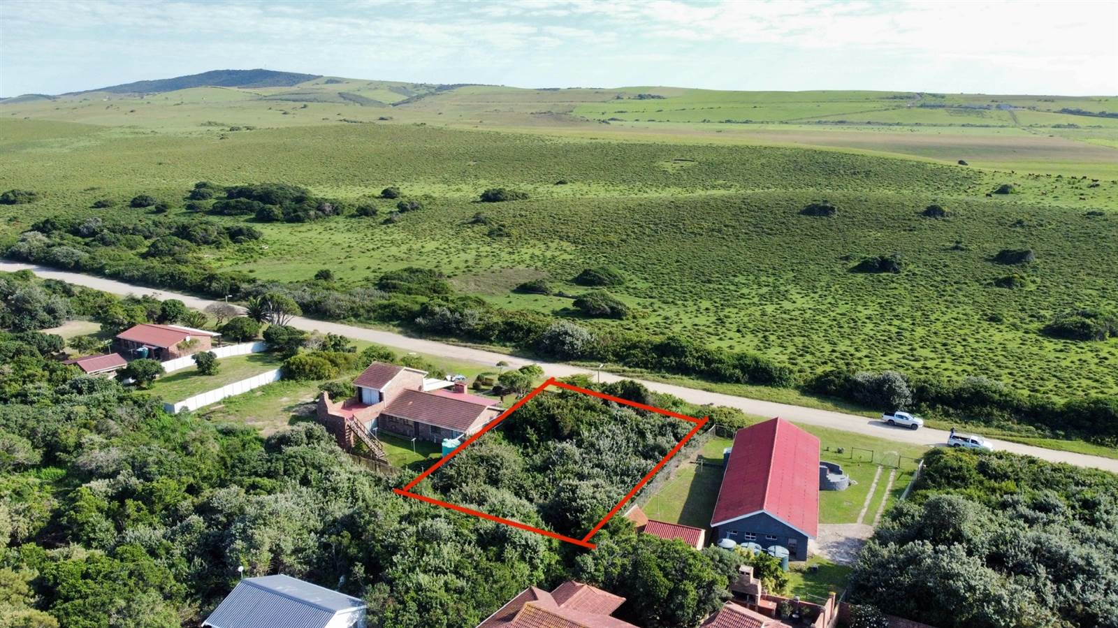 833 m² Land available in Cannon Rocks photo number 4