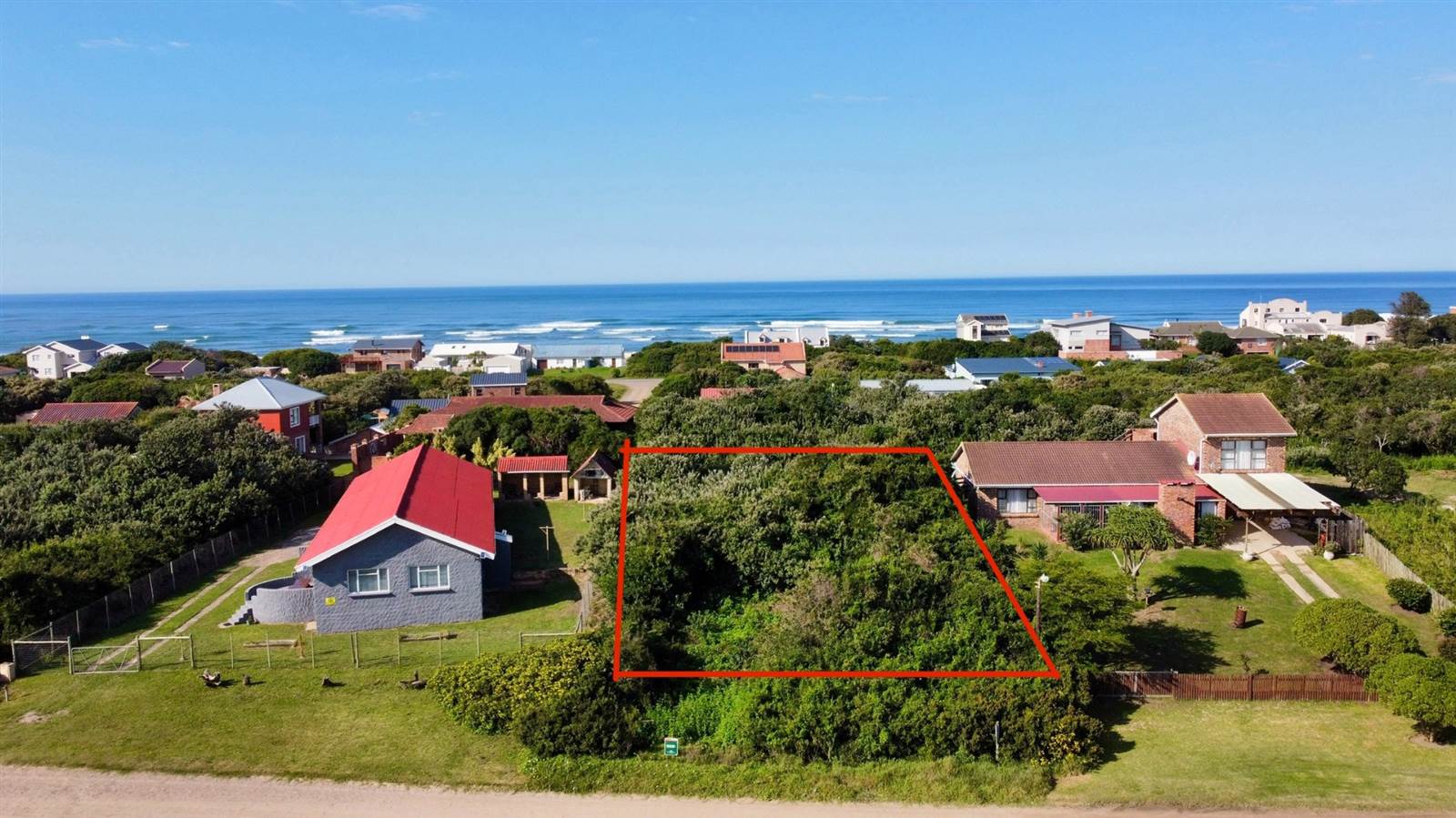 833 m² Land available in Cannon Rocks photo number 8