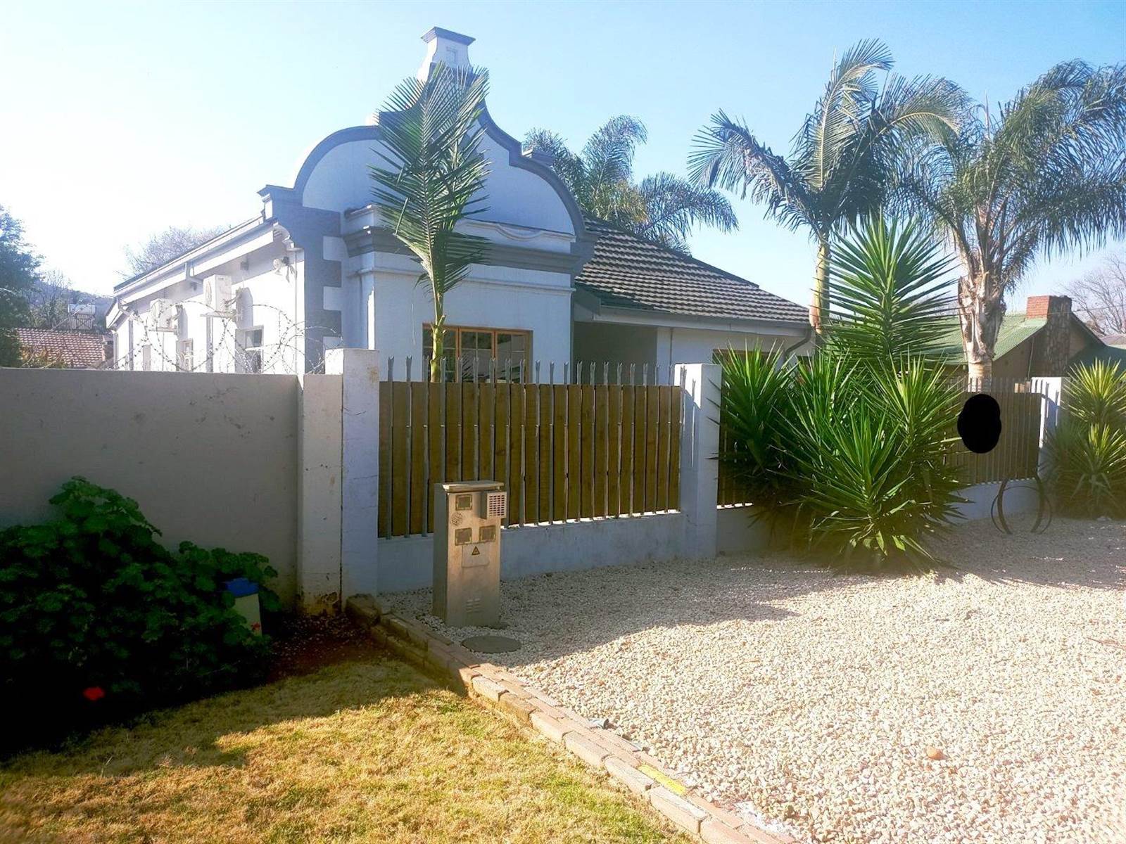 3 Bed House in Parktown Estate photo number 2