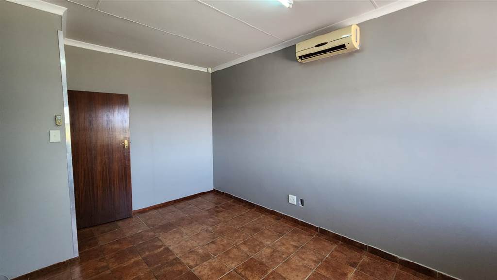 150  m² Commercial space in Centurion CBD photo number 12