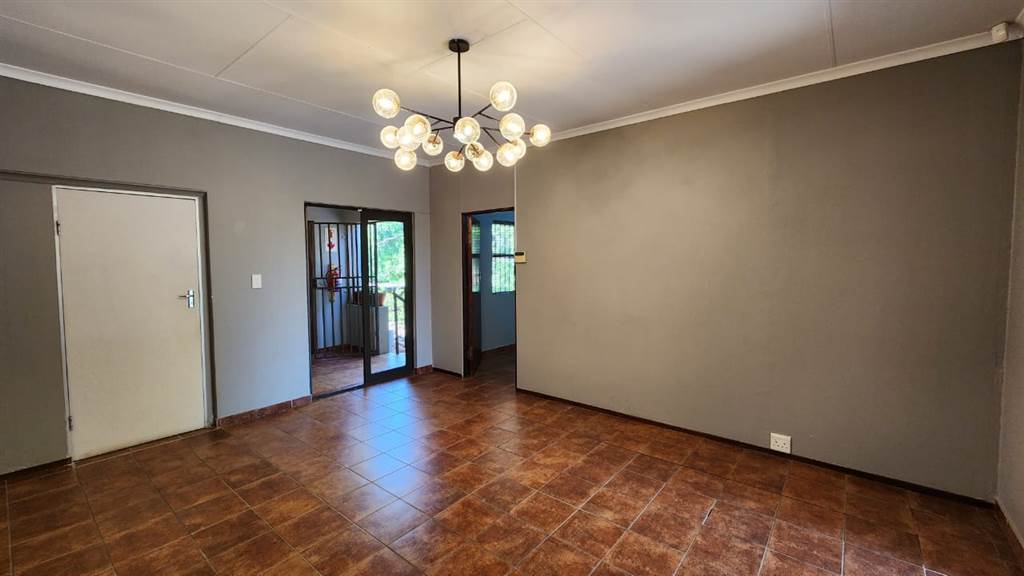 150  m² Commercial space in Centurion CBD photo number 6