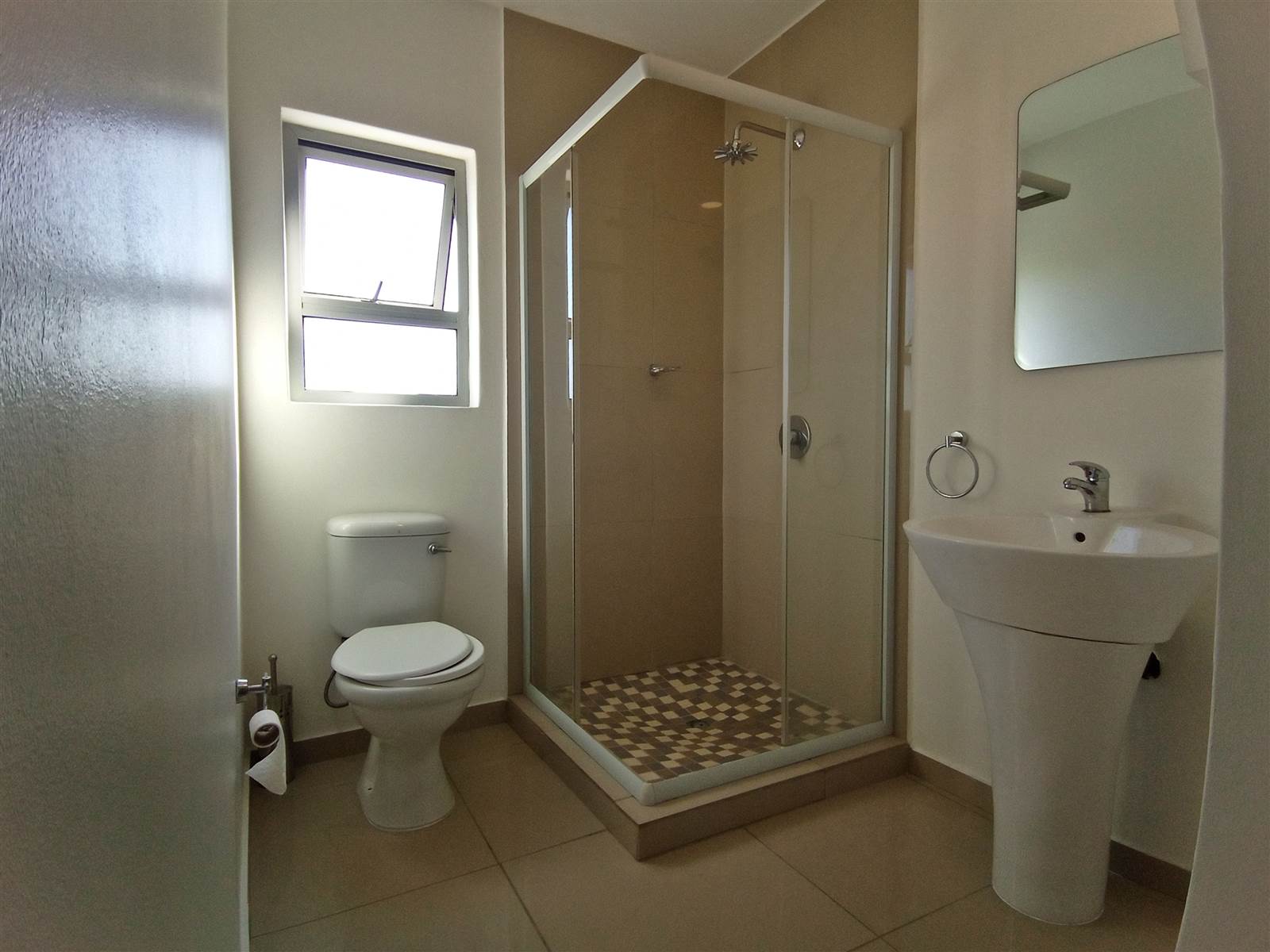 2 Bed Flat in Athlone Park photo number 20