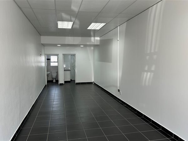 50  m² Commercial space