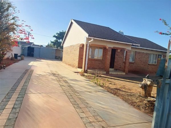 3 Bedroom House 3 Bedroom House