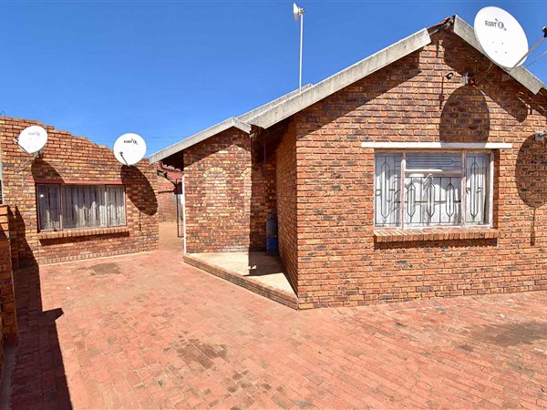3 Bedroom House 3 Bedroom House