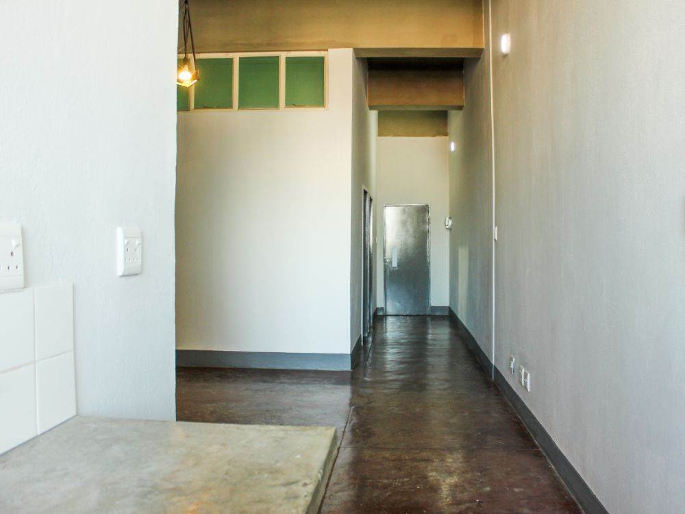 2 Bed Apartment in Johannesburg Central photo number 5