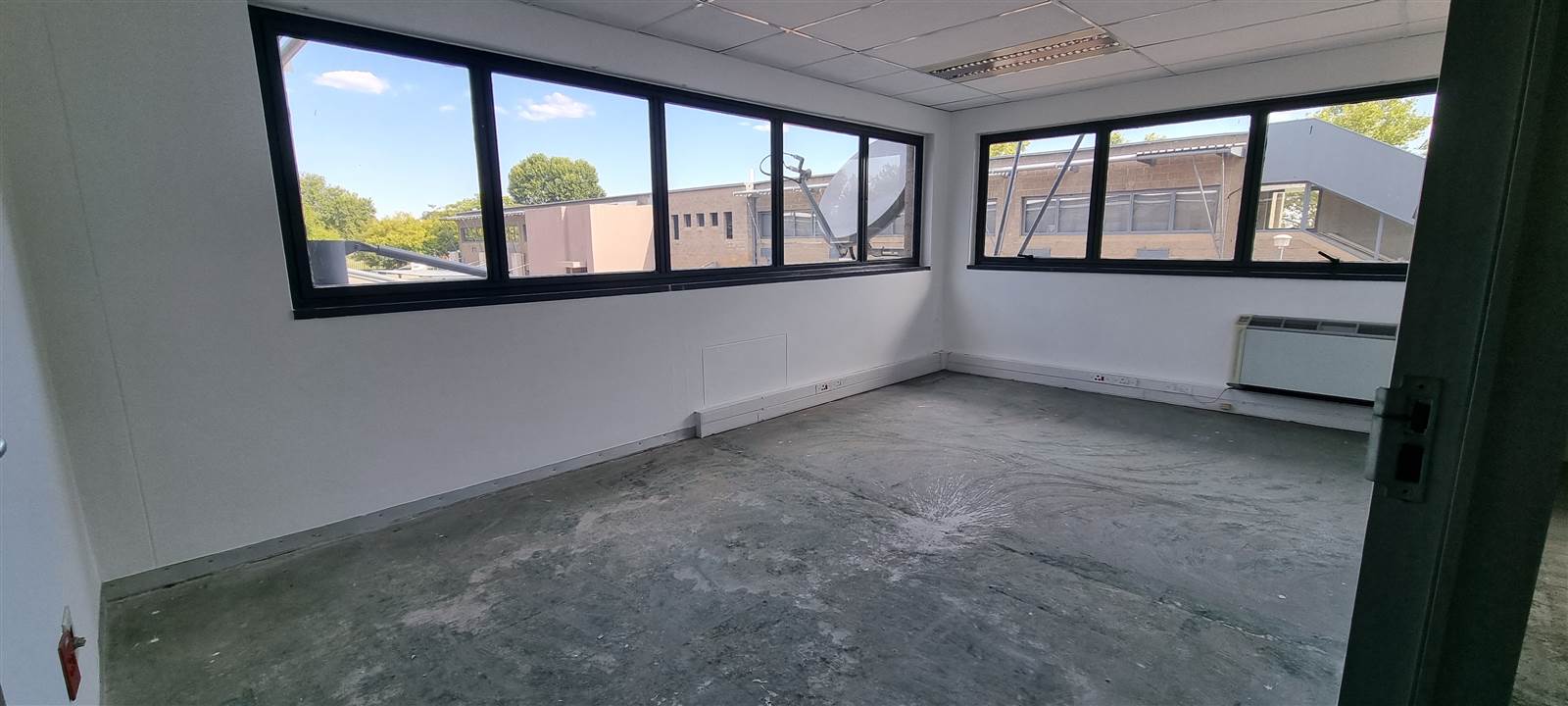 391  m² Commercial space in Randjespark photo number 10