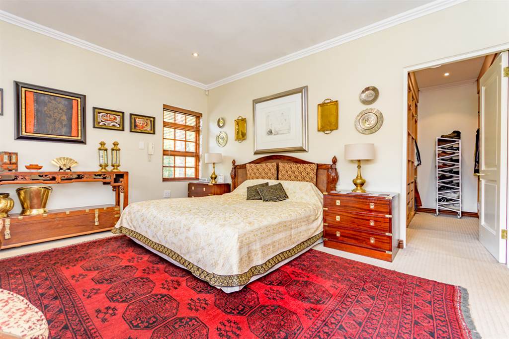 3 Bed House in Saxonwold photo number 14
