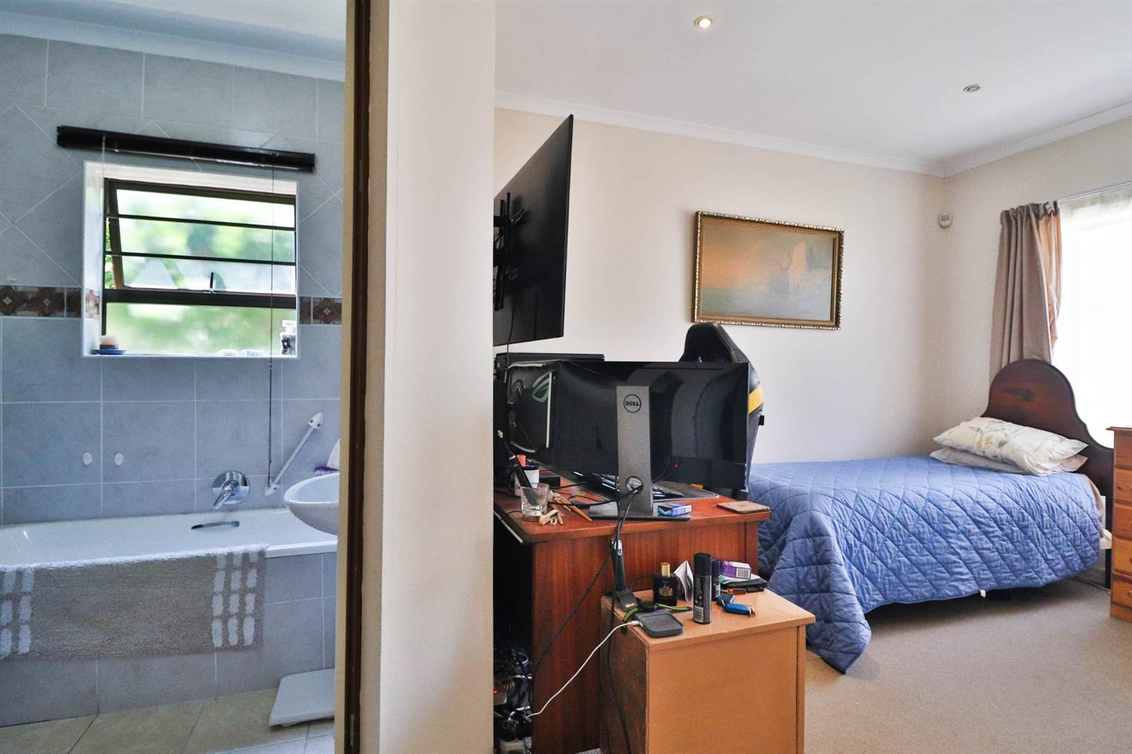 4 Bed Townhouse in Glenroy Park photo number 18